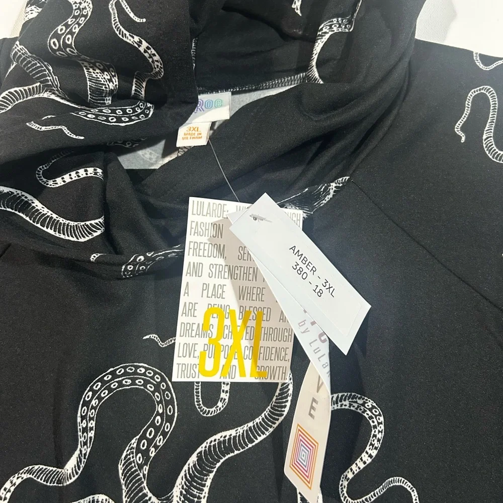 NWT LuLaRoe Amber 3XL Black Hoodie with White Octopus Design - Picture 2 of 9